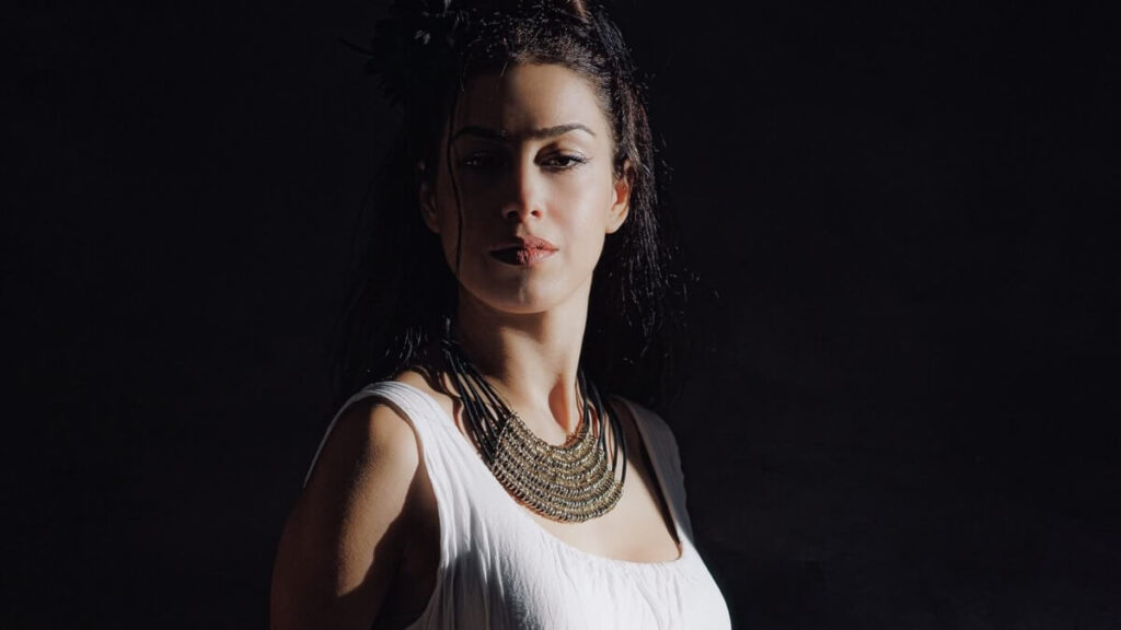 Interview with Héllena, Greek nymph with music from your dreams