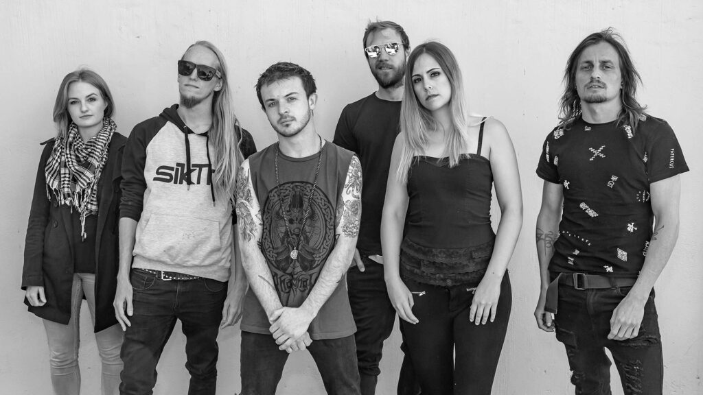 Riddlebreak – Interview with Laura Atkinson and Roushan van Niekerk