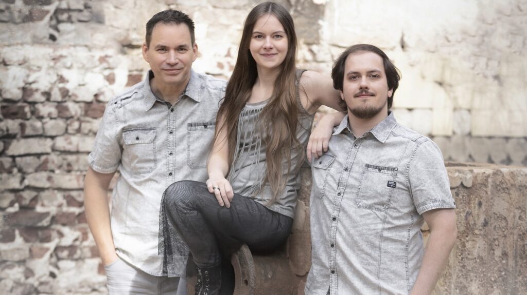 Northpolyptica – Interview with Cynthia Enn & ‘Seelenfrieden’ Album Review