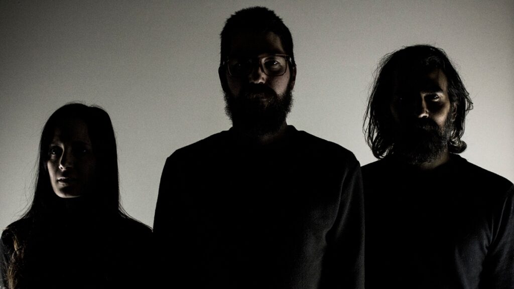 Fuck the Facts – Interview with Melanie Mongeon & ‘Pleine Noirceur’ Album Review