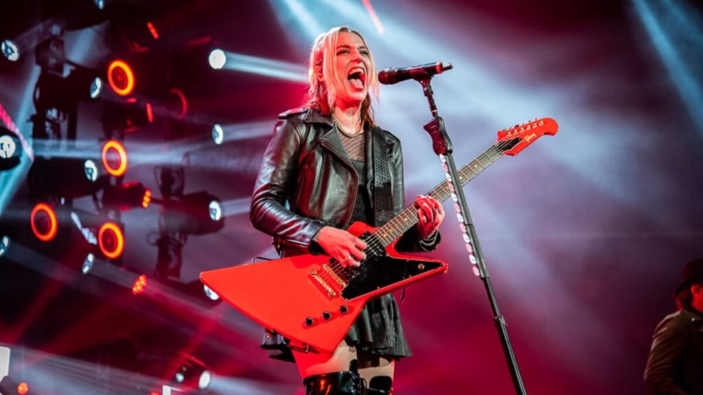 Interview with Lzzy Hale (Halestorm)