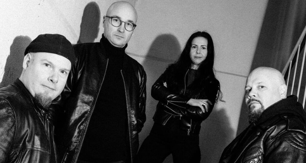 INTERVIEW: Lily Black (LILLI)