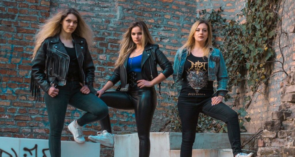 Interview: Alexandra, Selena and Anja from Jenner