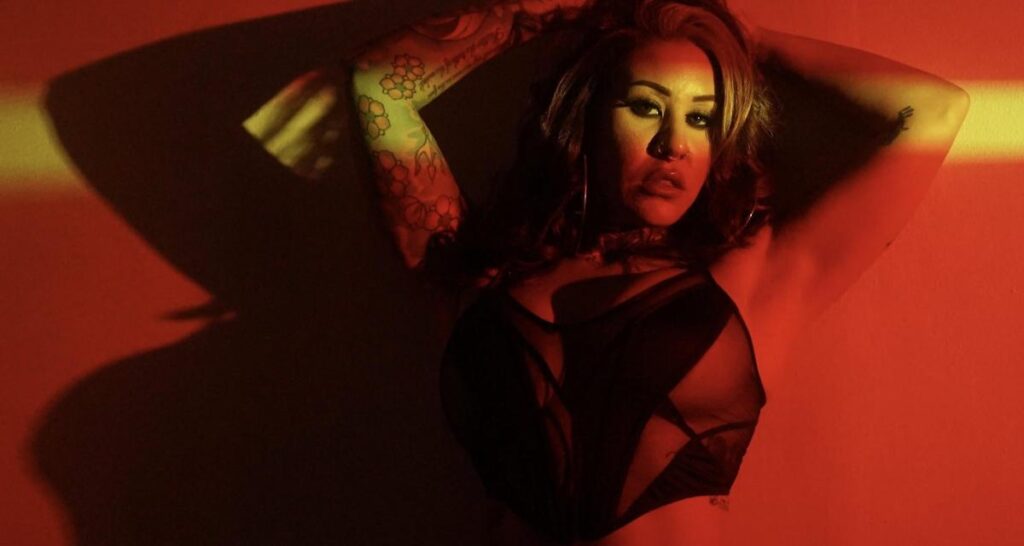 Single Review: Lexi Layne – “Serpent”