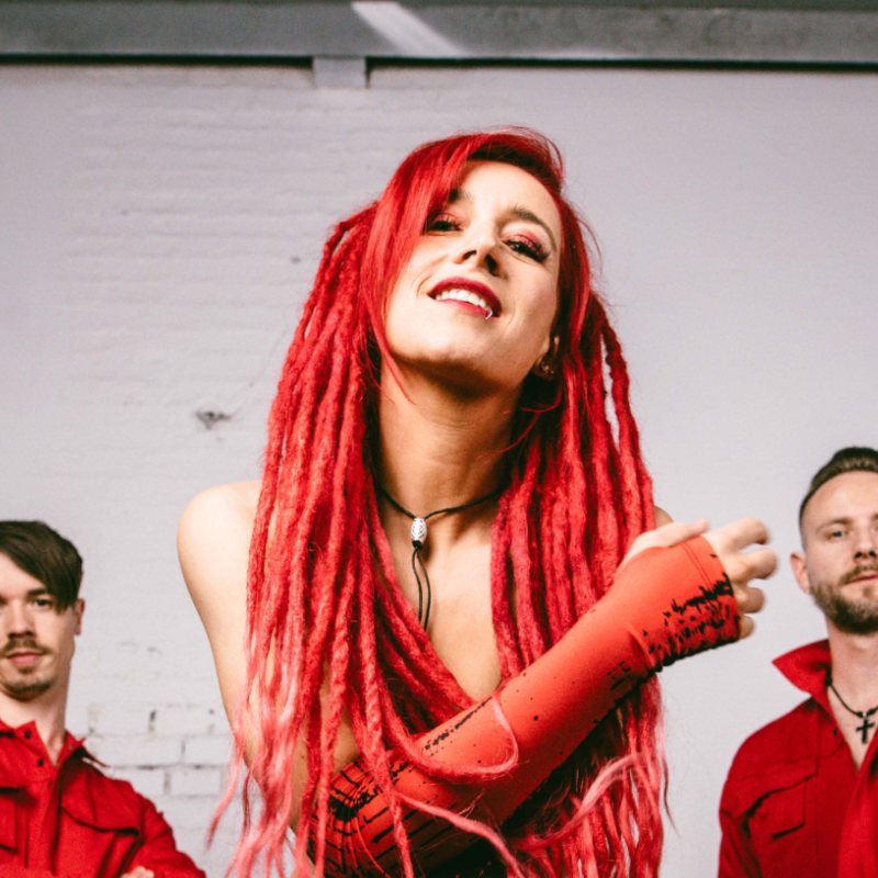 Lisa-Marie Watz (April Art)