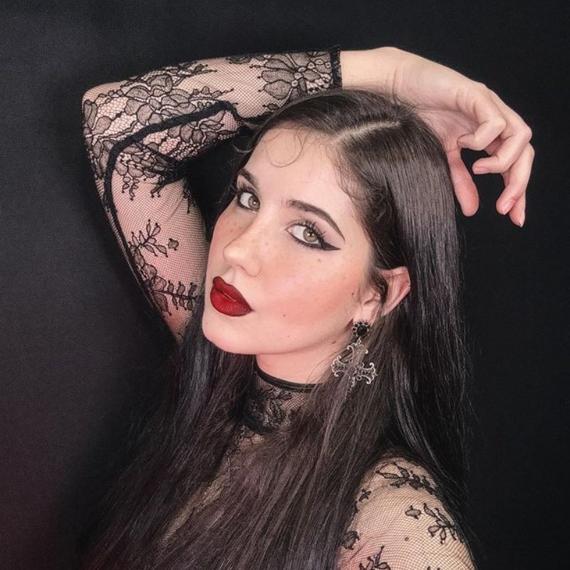 Luna Lyss Shin (Pirate Queen)