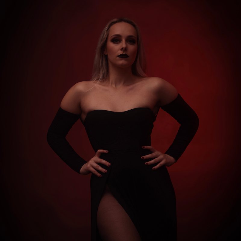 Shirley Tracanna (Emrei's)