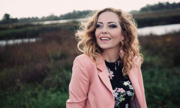 Video: Interview with Anneke van Giersbergen