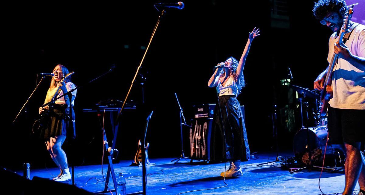 Interview with Sofia & Valeria (Regina) Interview with Sofia & Valeria (Regina)