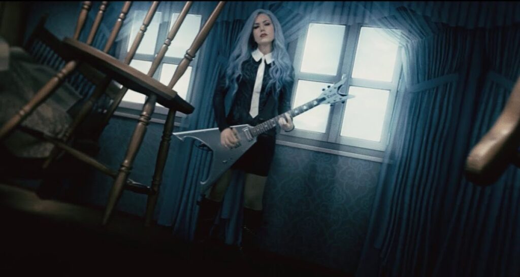 Alissa White-Gluz Ends Her Twelve-Year Chapter With Arch Enemy – Sets the Stage for Her Next Chapter