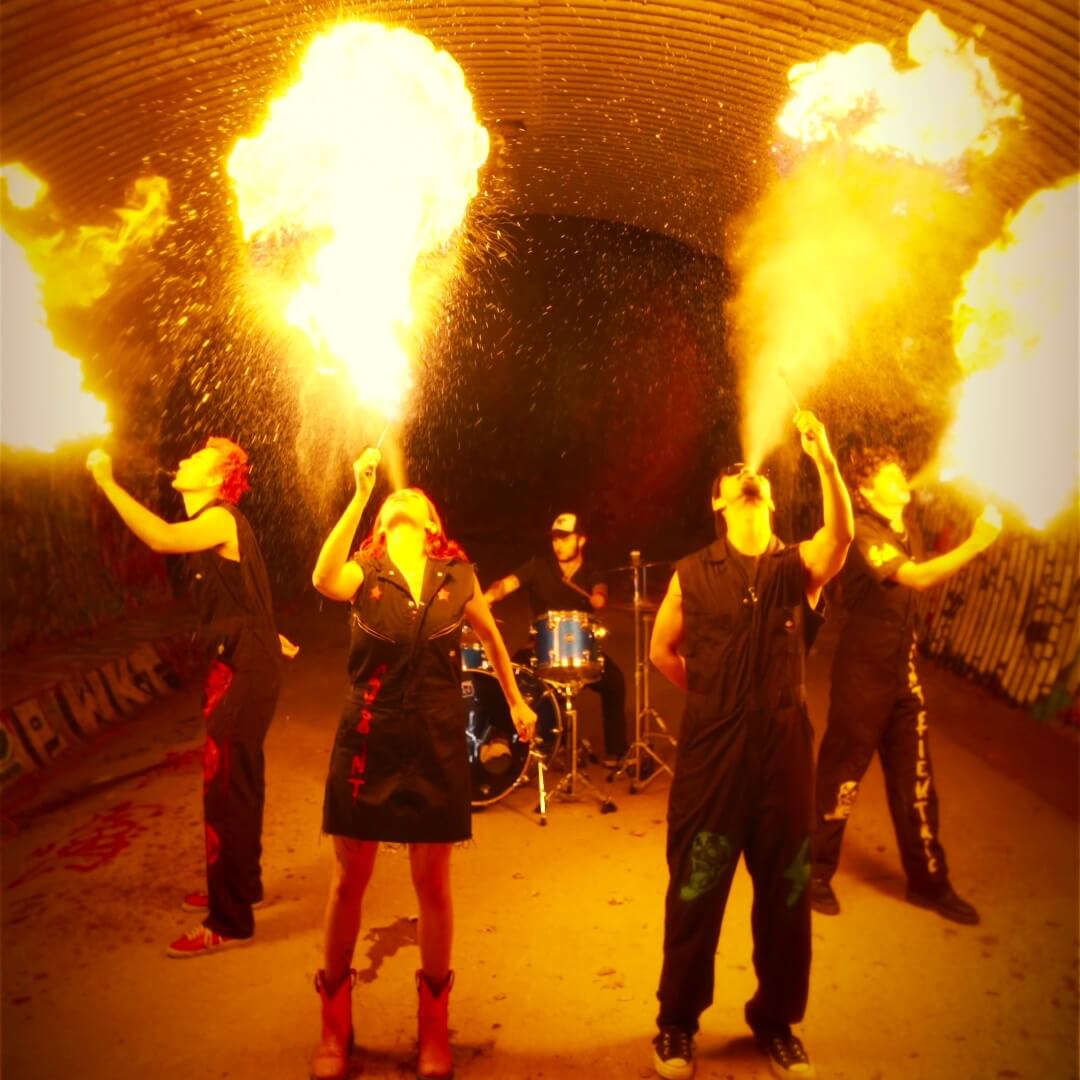 S8NT ELEKTRIC OFF THE EDGE ALBUM COVER