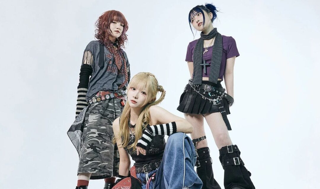 TRiDENT Releases New Single Candle And Announces International CD Edition Of BLUE DAWN