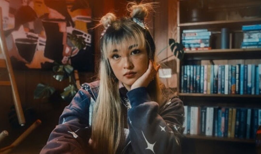 Fearless Records welcomes Australian artist RinRin to the global roster and shares video for new single “fever dream”