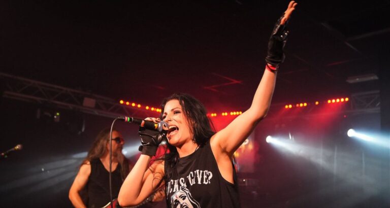 Hell in the Club and Speed Stroke set the Legend ablaze: a golden night for Italian hard rock